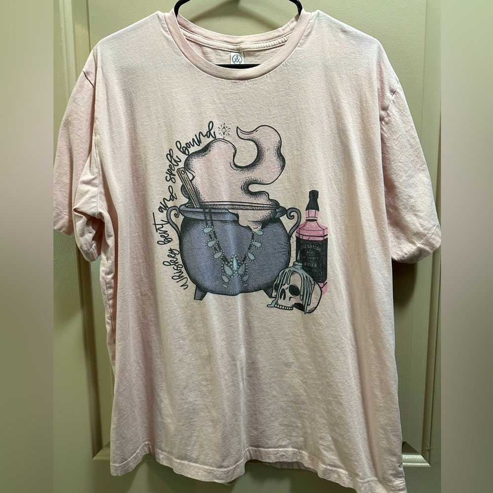 Graphic tee